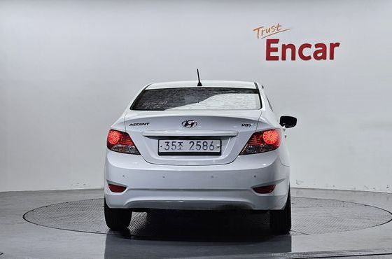Hyundai Accent Diesel 1.6 VGT Smart — пробег 204 376 км — фото 4 из 5