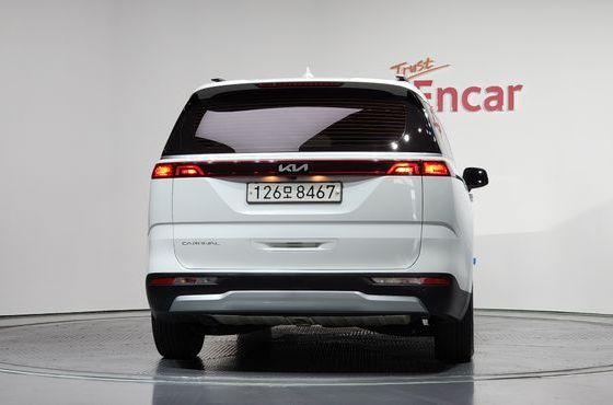 Kia Carnival 9-Seater Prestige — пробег 58 071 км — фото 4 из 5