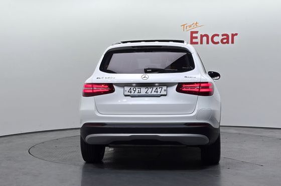 Mercedes-Benz GLC-Class GLC350e 4MATIC Premium — пробег 26 448 км — фото 4 из 5