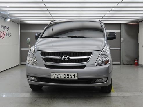 Hyundai Starex 12-Seater Wagon CVX Luxury — пробег 136 543 км — фото 2 из 5