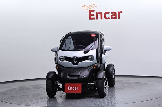 Renault (Samsung) Twizy Intens(2-seater) — пробег 5 913 км — фото 3 из 5