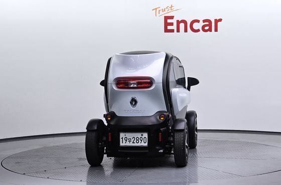 Renault (Samsung) Twizy Intens(2-seater) — пробег 5 913 км — фото 4 из 5