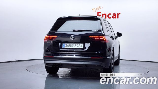 Volkswagen Tiguan 2.0 TDI Prestige — пробег 108 218 км — фото 4 из 5