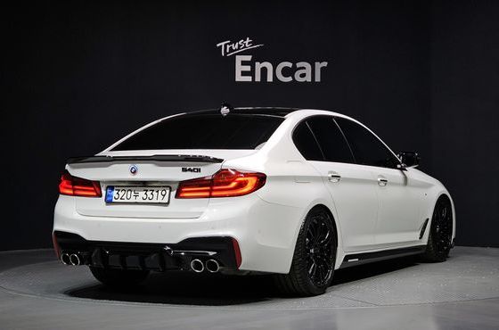 BMW 5-Series 530i M Sport Package Plus — пробег 116 950 км — фото 2 из 5