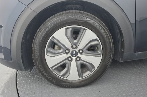 Kia Niro Prestige — пробег 110 547 км — фото 5 из 5