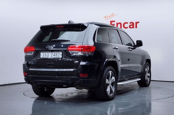 Jeep Cherokee 3.0 Diesel Overland WK2 — пробег 112 321 км — фото 2 из 5