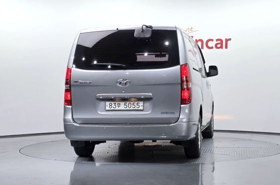 Hyundai Starex 3-Seater VAN CVX Luxury — пробег 213 204 км — фото 4 из 5