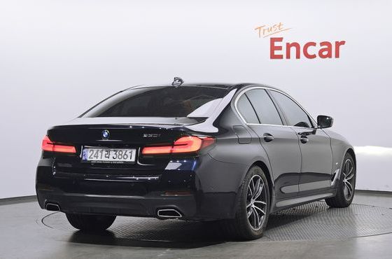 BMW 5-Series 520i M Sport — пробег 41 699 км — фото 2 из 5