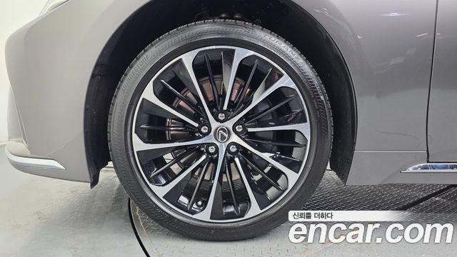 Lexus LS из Кореи Encar