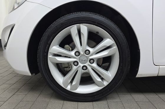 Hyundai AVANTE 1.6 GDi Style — пробег 142 350 км — фото 5 из 5
