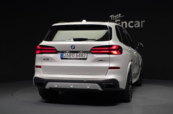 BMW X5 xDrive 40i M Sport — пробег 8 901 км — фото 4 из 5