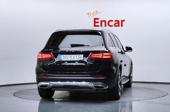 Mercedes-Benz GLC-Class GLC300 4MATIC — пробег 76 930 км — фото 4 из 5