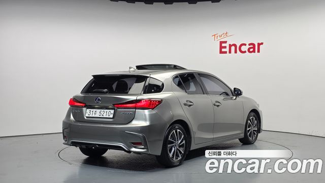 Lexus CT200h из Кореи Encar
