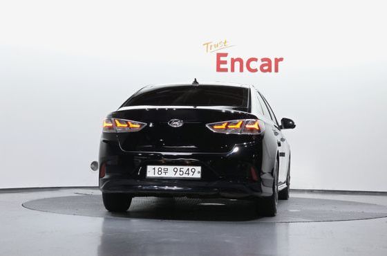 Hyundai Sonata Premium Special — пробег 122 094 км — фото 4 из 5