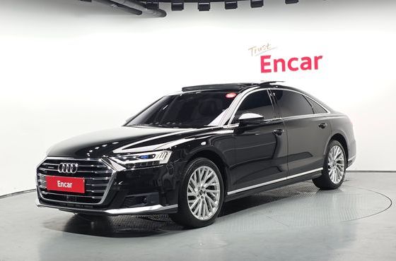 Audi A8 55 TFSI Quattro LWB — пробег 86 855 км — фото 1 из 5