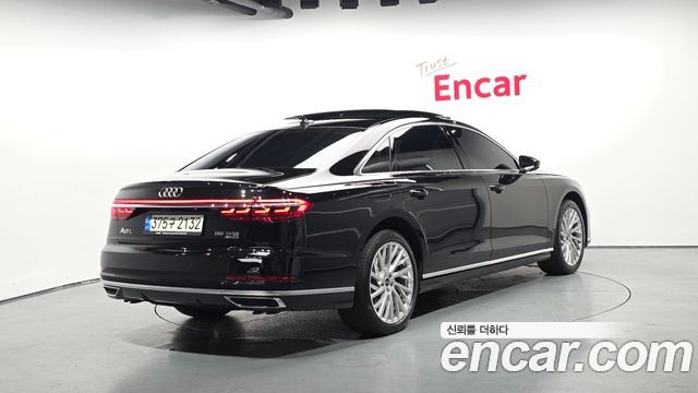 Audi A8 55 TFSI Quattro LWB — пробег 86 855 км — фото 2 из 5