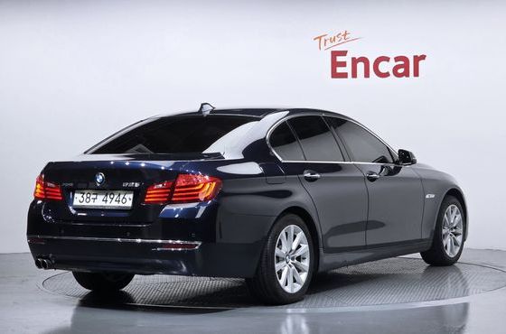BMW 5-Series 528i xDrive Luxury Plus — пробег 128 303 км — фото 2 из 5