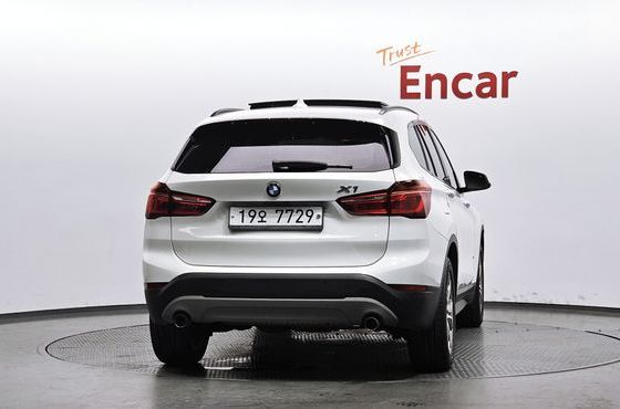 BMW X1 xDrive 20d — пробег 118 109 км — фото 4 из 5