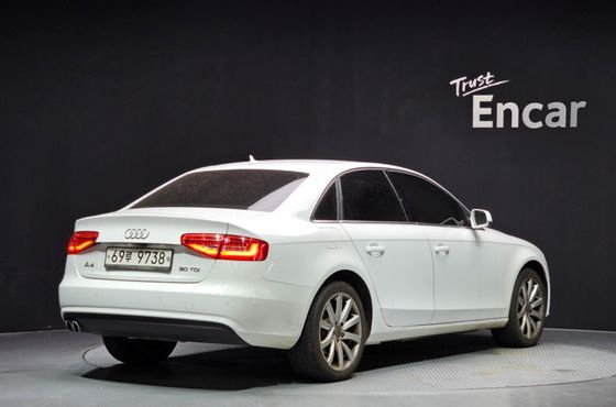 Audi A4 30 TDI Dynamic B8 — пробег 92 991 км — фото 2 из 5