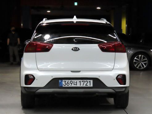 Kia Niro 1.6 HEV Prestige — пробег 73 016 км — фото 3 из 5