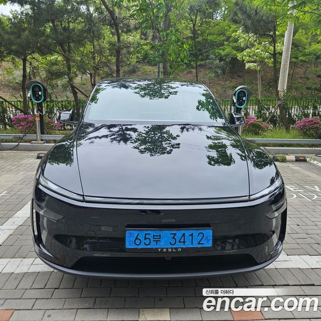 Tesla Model Y Premium RWD — пробег 500 км — фото 1 из 5