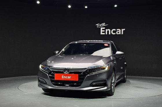 Honda Accord 2.0 Hybrid Touring — пробег 83 945 км — фото 3 из 5