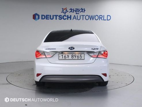 Hyundai Sonata 2.0 Premier — пробег 90 366 км — фото 4 из 5