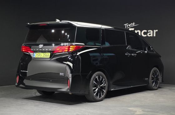 Toyota Alphard 2.5 HEV Executive AWD — пробег 31 834 км — фото 2 из 5