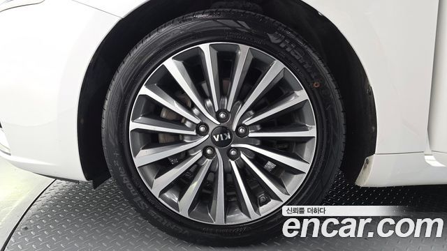 Kia K7 из Кореи Encar