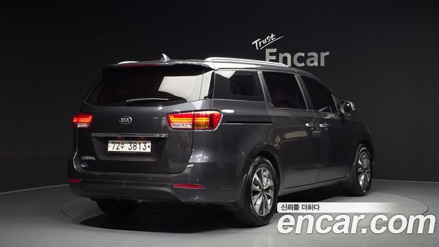 Kia Carnival из Кореи Encar
