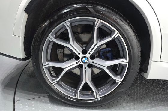 BMW X5 xDrive 40i M Sport — пробег 5 766 км — фото 5 из 5