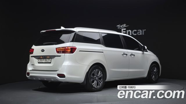 Kia Carnival из Кореи Encar