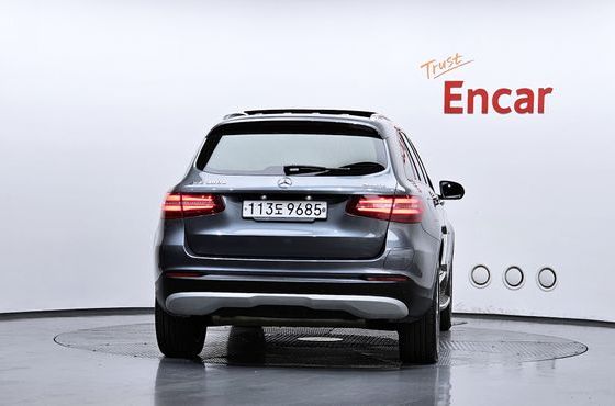 Mercedes-Benz GLC-Class GLC350e 4MATIC Premium — пробег 82 719 км — фото 4 из 5