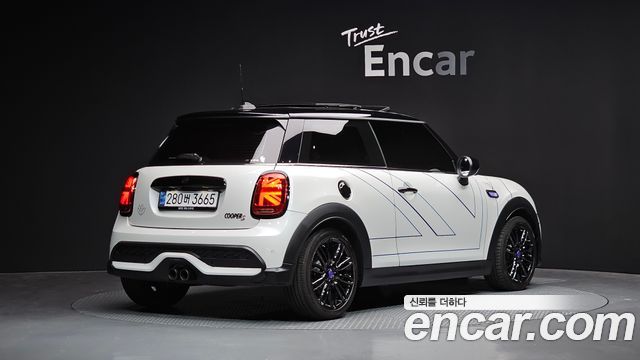 Mini Cooper Mayfield Edition 3rd — пробег 11 410 км — фото 2 из 5