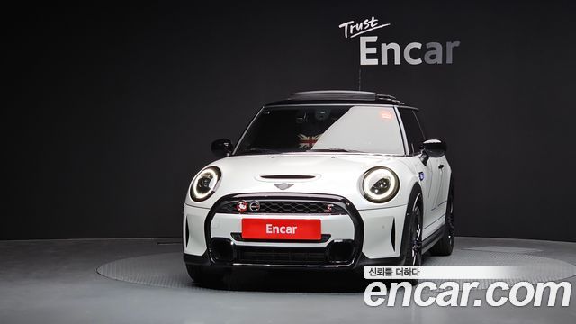 Mini Cooper Mayfield Edition 3rd — пробег 11 410 км — фото 3 из 5
