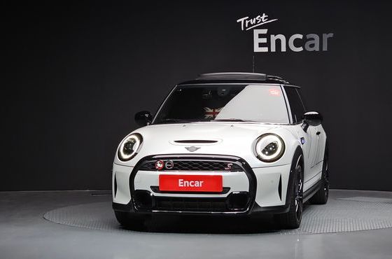 Mini Cooper Mayfield Edition 3rd — пробег 11 410 км — фото 3 из 5