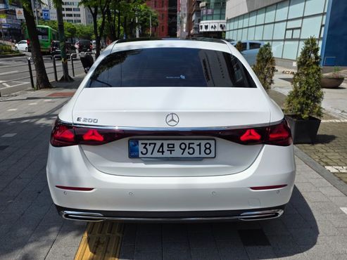 Mercedes-Benz E-Class E200 Avantgarde — пробег 850 км — фото 4 из 5