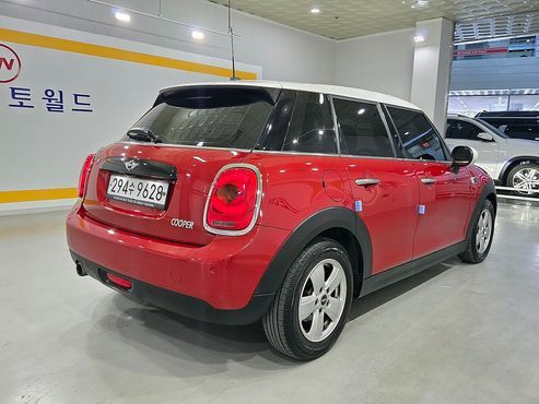 Mini Cooper 5Door Standard 3rd — пробег 133 414 км — фото 3 из 5