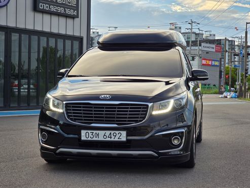 Kia Carnival Gasoline 9-seater Hi-Limousine Noblesse — пробег 192 000 км — фото 1 из 5
