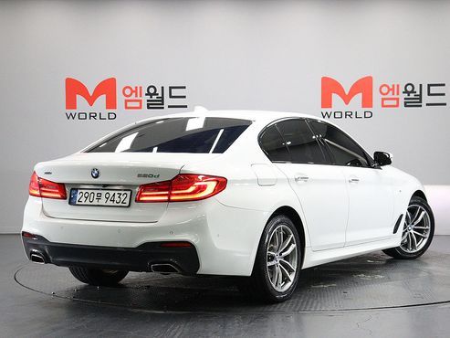 BMW 5-Series 520d M Sport Package Plus — пробег 163 803 км — фото 4 из 5