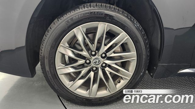 Lexus LS из Кореи Encar
