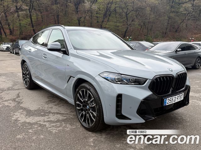BMW X6 xDrive40i M Sport — пробег 1 240 км — фото 2 из 5