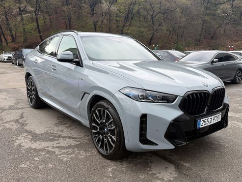 BMW X6 xDrive40i M Sport — пробег 1 240 км — фото 2 из 5