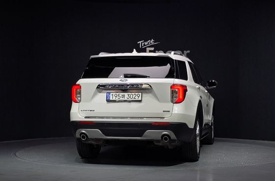 Ford Explorer 3.3 Hybrid — пробег 30 564 км — фото 4 из 5