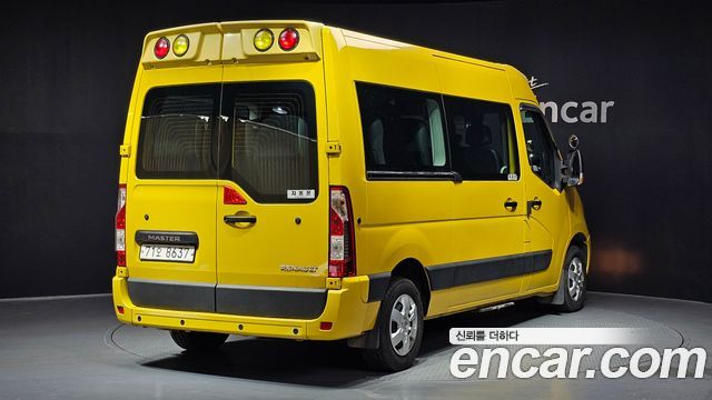 Renault (Samsung) Master School Bus 15-Seater — пробег 12 567 км — фото 2 из 5