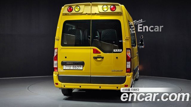 Renault (Samsung) Master School Bus 15-Seater — пробег 12 567 км — фото 4 из 5