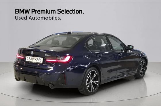 BMW 3-Series 320i M Sport — пробег 4 990 км — фото 2 из 5