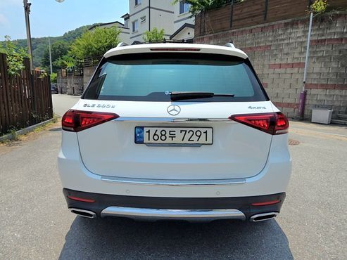 Mercedes-Benz GLE-Class GLE300d 4MATIC — пробег 65 500 км — фото 5 из 5