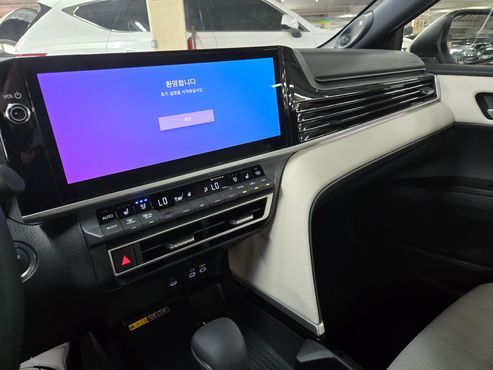 Toyota Camry 2.5 XLE Hybrid — пробег 4 км — фото 4 из 5