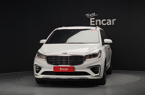Kia Carnival 9-Seater Noblesse Special — пробег 67 290 км — фото 3 из 5